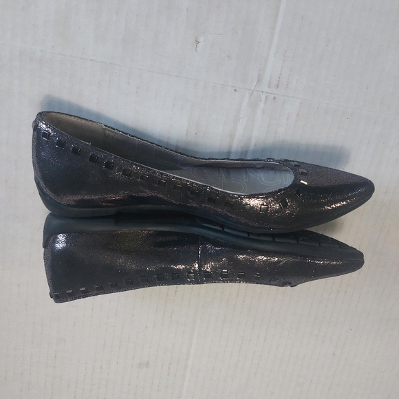 Calvin Klein Blossom Metallic Black Silver Slip-on Flats Size 8.5M - Picture 2 of 13